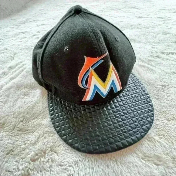 Miami Marlins New Era Hat size M/L - Picture 2 of 5